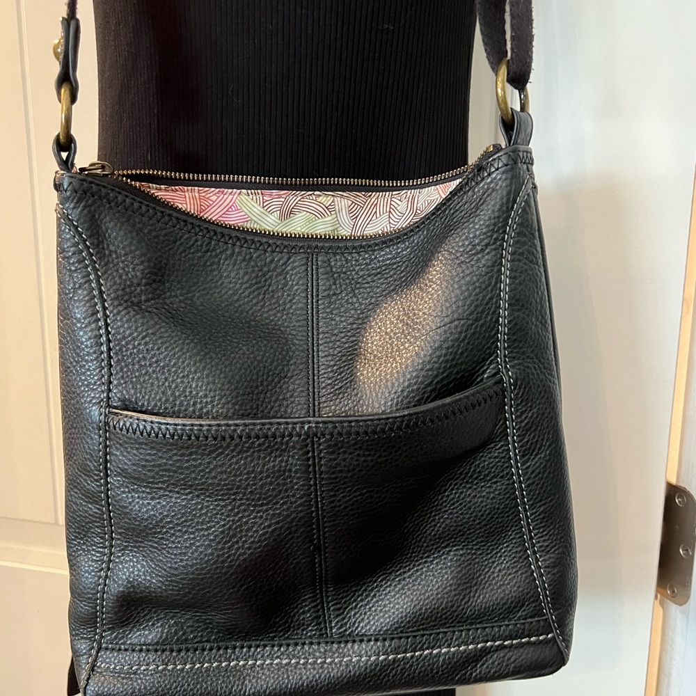 The Sak Crossbody Black Leather Shoulder Bag